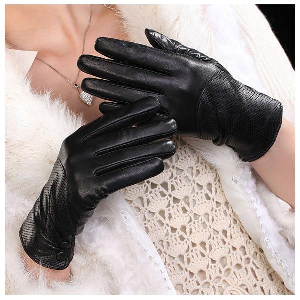 Black Fashionable Leather Gloves Produced by SETT Group International