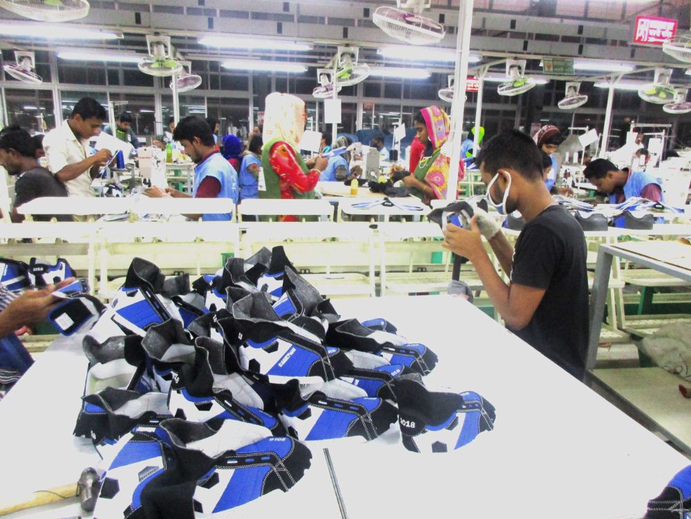Floor-View-of-a-factory-while-making-shoes